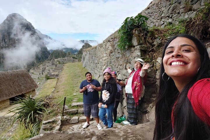 Family-Friendly Private Guided Visit to Machu Picchu: A Hands-On Day at the Citadel photo 4