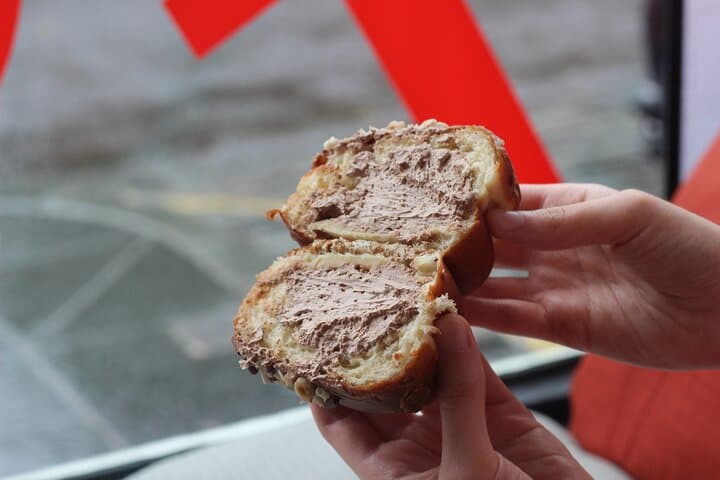 Edinburgh Donut & Pastry Walking Tour — Underground Donut Tour Guide photo 5