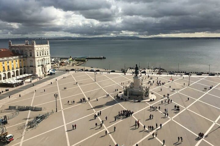 Real-Life Scavenger Hunt in Lisbon: Urban Rally Through Alfama, Baixa & Rossio photo 2