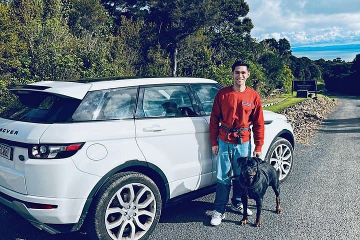 Waiheke Private Dog-Friendly Wine Tour: Coastal Cellars and Island Views photo 2