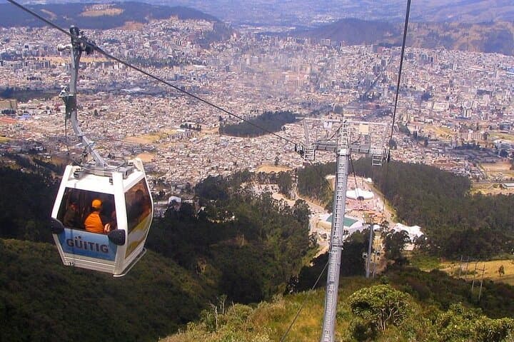 Quito in a Day: Cable Car, Colonial Center & Middle of the World photo 2
