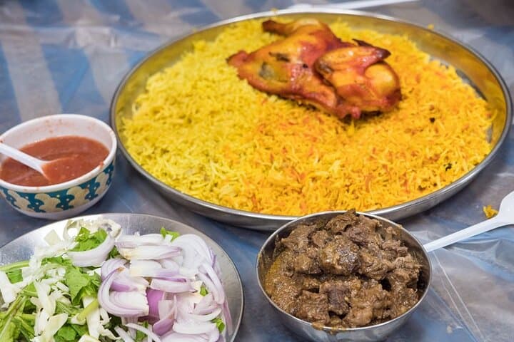 Half-Day Muscat City Tour & Authentic Omani Food Experience