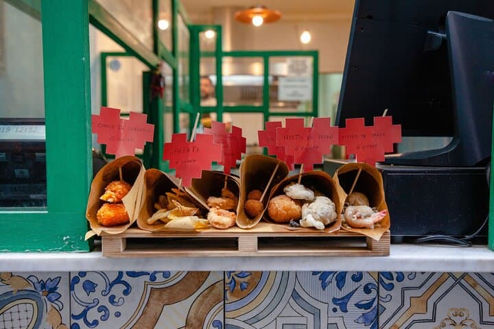 Naples Street Food Tour: Taste Authentic Neapolitan Eats With a Local Guide photo 3