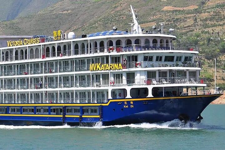 Yangtze Three Gorges 4-Day Victoria Cruise: Chongqing to Yichang Scenic River Journey
