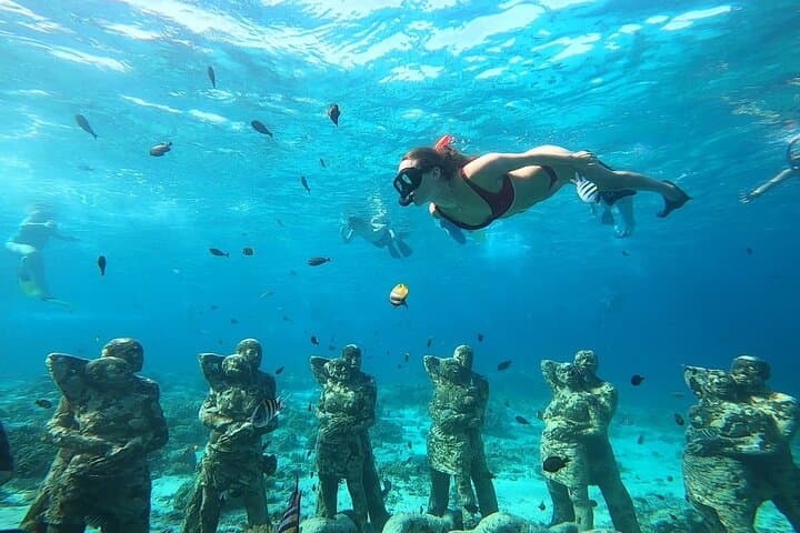 Gili Trawangan 3-Island Snorkel: Turtle Point, Statue & Blue Coral photo 4