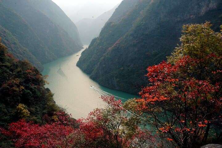 Yangtze Three Gorges 4-Day Victoria Cruise: Chongqing to Yichang Scenic River Journey photo 3