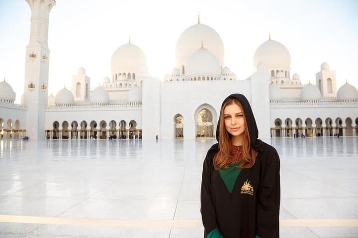 Afternoon Cultural Tour from Dubai: Qasr Al Watan and Sheikh Zayed Grand Mosque