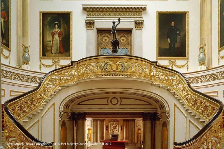 Inside Buckingham Palace: Guided State Apartments Tour & Royal London Walk photo 3