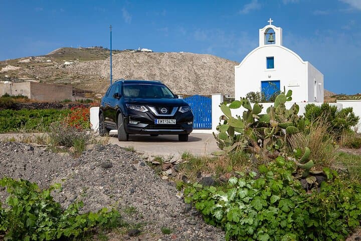 Santorini SUV Highlights Private Tour: Oia, Imerovigli & Winery Tasting