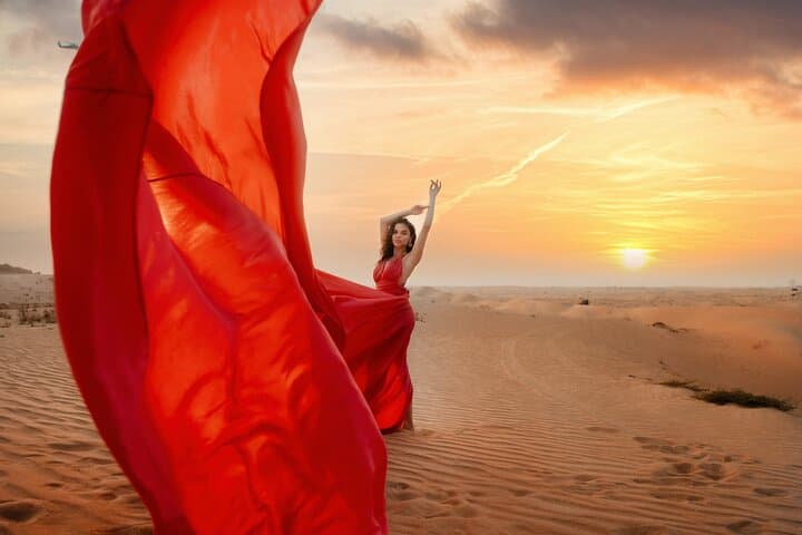 Dubai Best Locations Private Photoshoot: 1-Hour Guided Session