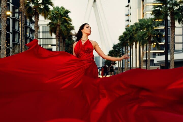 Dubai Best Locations Private Photoshoot: 1-Hour Guided Session photo 2