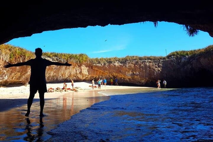 Private Tour to Hidden Beach at Marietas Islands from Punta Mita photo 3