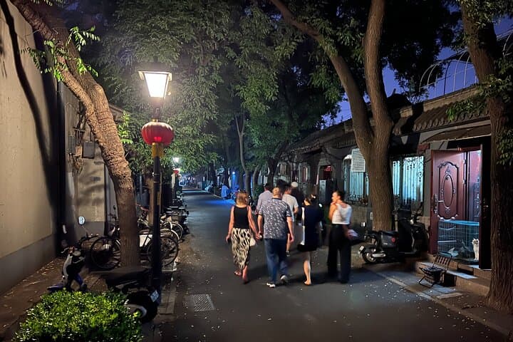 Beijing Hutong Night Crawl: Dumplings, Craft Beer & Secret Speakeasies photo 3