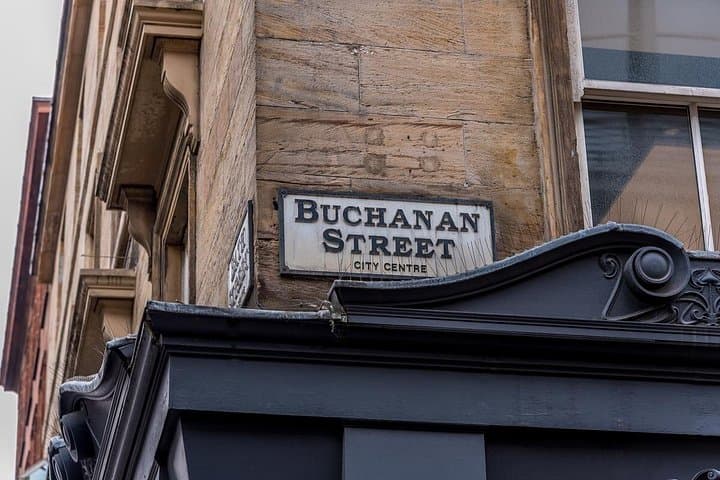 Glasgow Lovers Stroll: Private 3-Hour Romantic Walking Tour photo 4