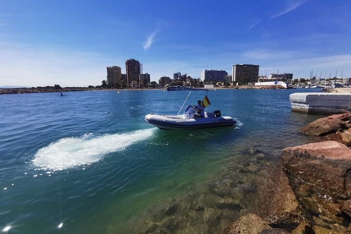Cruise Valencia’s Coast: License-Free Boat Rental with Beach Club Access photo 3