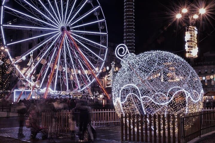 Glasgow Festive Walk: Private Christmas Lights & Market Tour photo 5