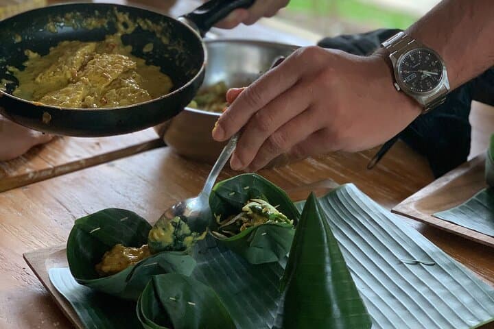 Authentic Balinese Cooking Class in Ubud: Market Tour, Monkey Forest & Tegenungan Waterfall photo 6