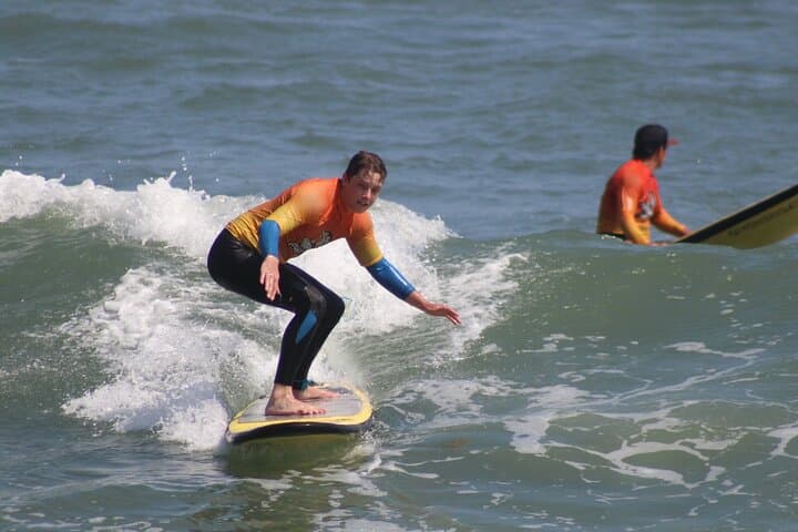 Beginner Surf Lesson in Lima, Perú: Learn to Ride Miraflores Waves photo 3