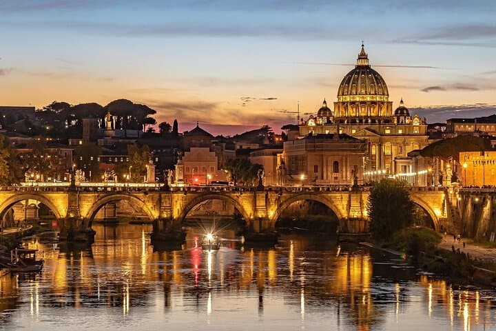 Rome After Dark: Pizza, Gelato & Illuminated Monuments Night Tour photo 2
