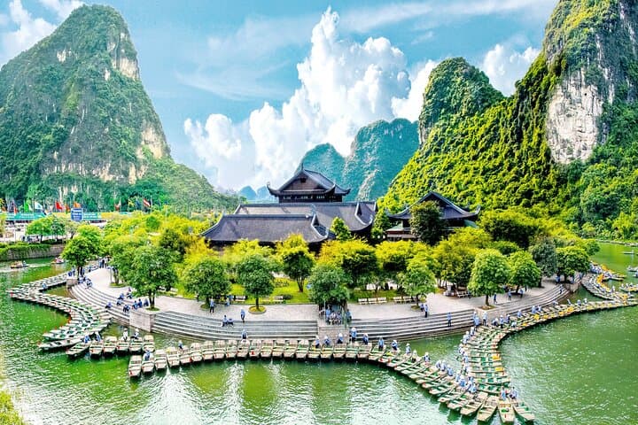 Ninh Binh Luxury Day Tour from Hanoi — Trang An, Hoa Lu & Countryside photo 2