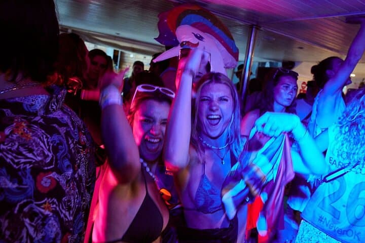Barcelona Boat Party Cruise: 2-Hour Catamaran DJ Cruise with Drinks photo 2