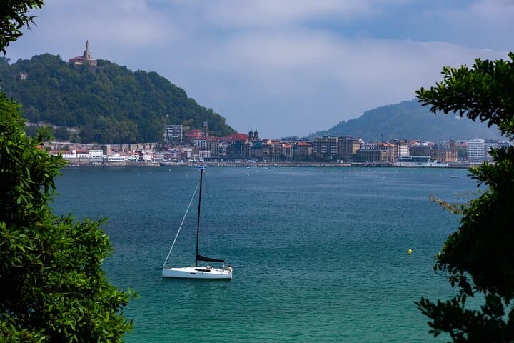Sunset Sail in La Concha — 2-Hour Private San Sebastián Boat Tour photo 3