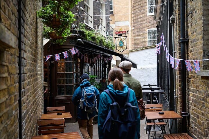 Devour London's Historic Pubs: An Evening of Traditional British Food & Ales photo 2