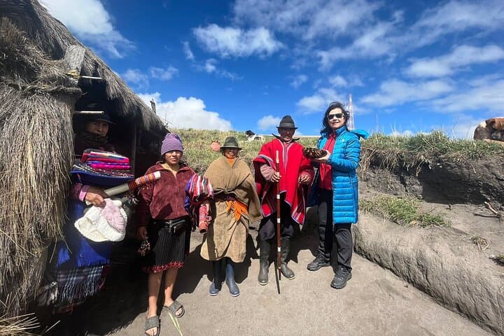 Full-Day Quilotoa Lagoon Hike, Tigua Artisans & Local Lunch photo 2