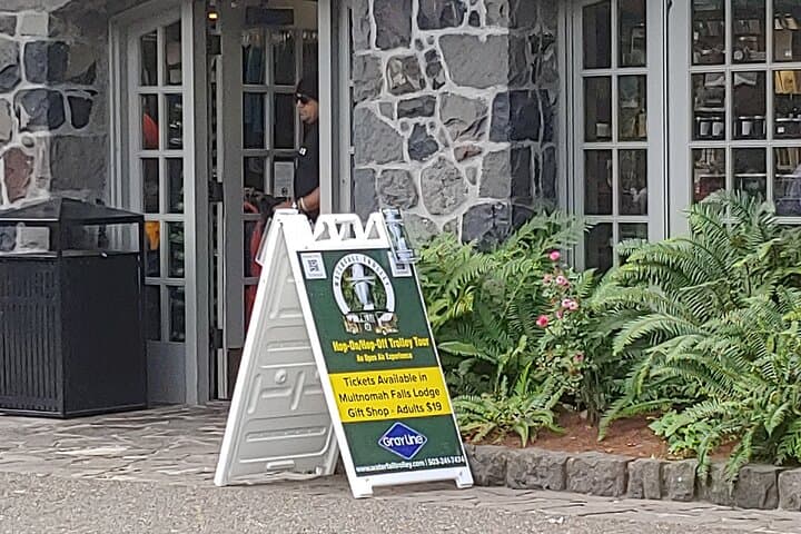 Columbia River Gorge Waterfall Trolley: Hop-On Hop-Off to Multnomah Falls photo 4