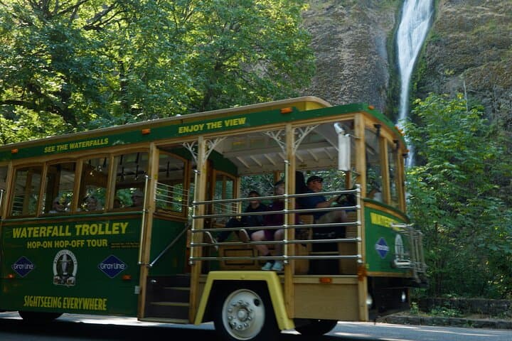 Columbia River Gorge Waterfall Trolley: Hop-On Hop-Off to Multnomah Falls photo 1