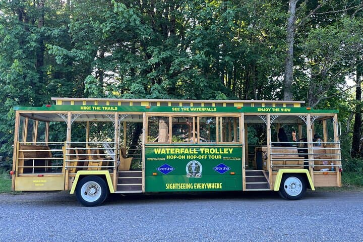 Columbia River Gorge Waterfall Trolley: Hop-On Hop-Off to Multnomah Falls photo 3