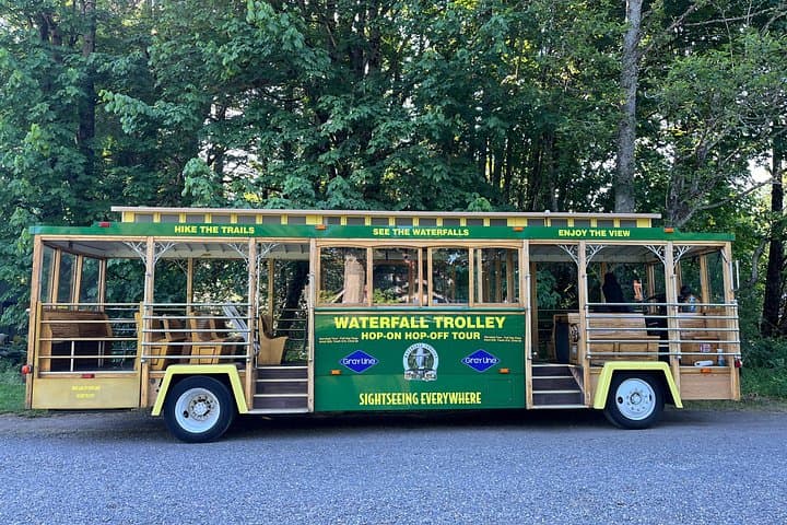 Portland Waterfall Express: Coach to Waterfall Trolley & Multnomah Falls Hop-On Tour photo 1