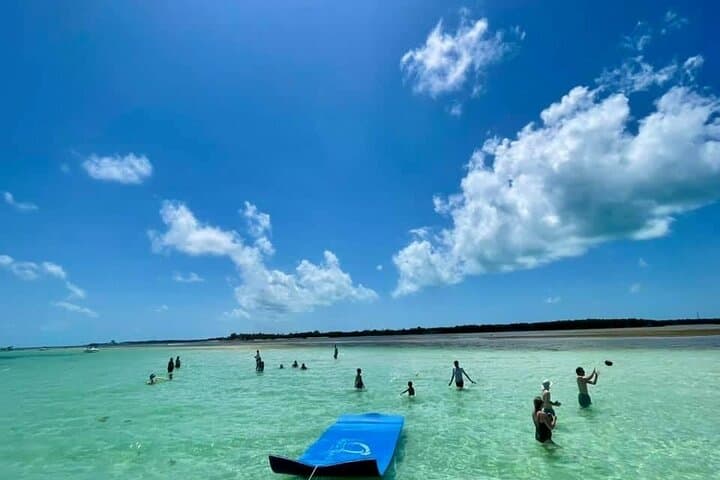 Marathon Sandbar Escape: Grassy Key Floating & Snorkel Tour photo 4