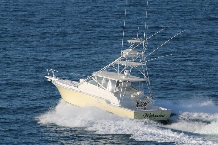 Deep Sea Fishing in Turks and Caicos: 6-Hour Expedition Aboard the Wahooters