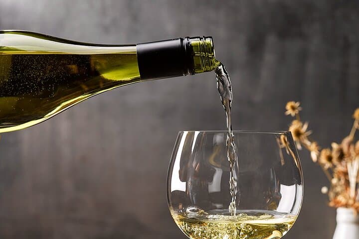 Marlborough Afternoon Wine Tour — 4-Hour Cellar Door Cuisine & Tastings