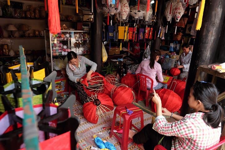 8-Day Glimpse of Vietnam: Ho Chi Minh, Hoi An & Halong Bay Adventure photo 6