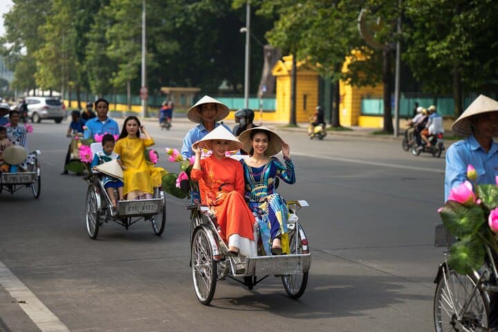 9-Day Vietnam Beach Holiday: Hanoi, Halong Bay & Mui Ne Adventure photo 5