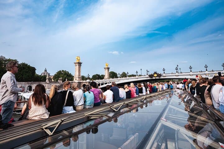 Seine River Sightseeing Cruise with Audio Guide — 1-Hour Paris Boat Tour photo 3