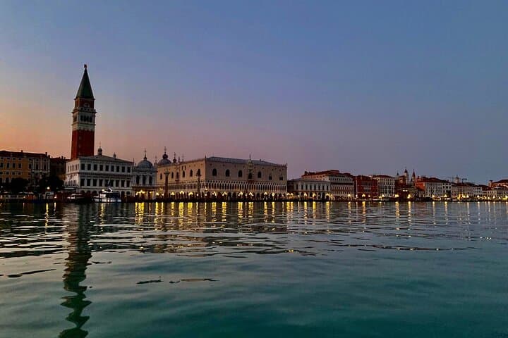 Venice at Sunset: Punta Sabbioni Aperitif Boat Tour and Night Walk photo 4
