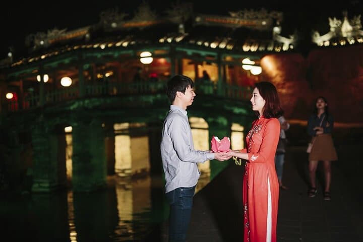 Hoi An Lantern Night Photography: Private 1-Hour Thu Bon River Experience photo 3
