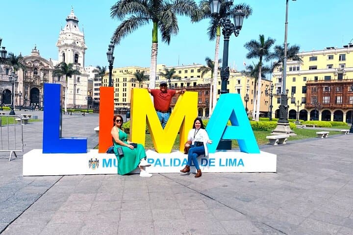 Lima After Dark: Catacombs, Colonial Center and the Magic Water Circuit photo 2