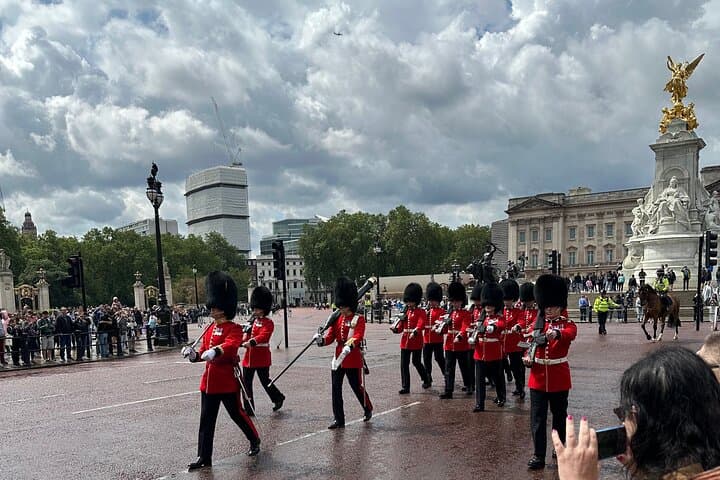 Royal London Walking Food Tour: Afternoon Tea, Palaces & Historic Eats photo 6