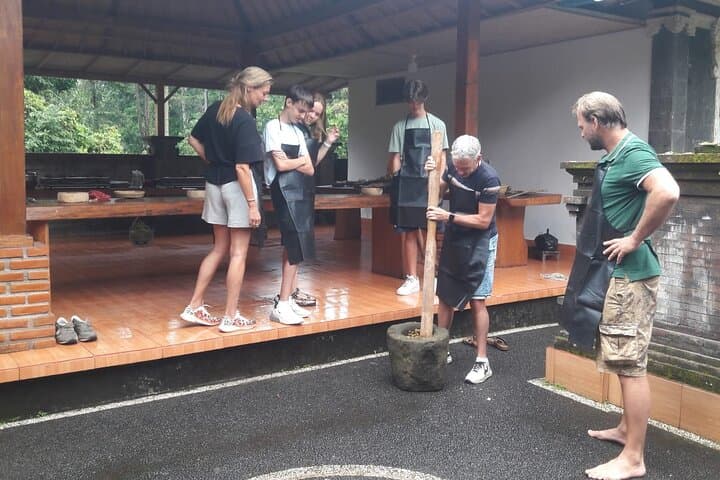 Ubud Balinese Cooking Class and Ayung River White-Water Rafting photo 2