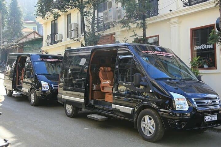 Sapa 2-Day Trek: Cat Cat, Y Linh Ho & Ta Van with Limousine Transfer