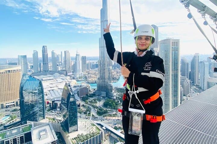 Dubai Sky Views Edge Walk: Hands-Free Ledge Walk 220m Above Downtown Dubai photo 4