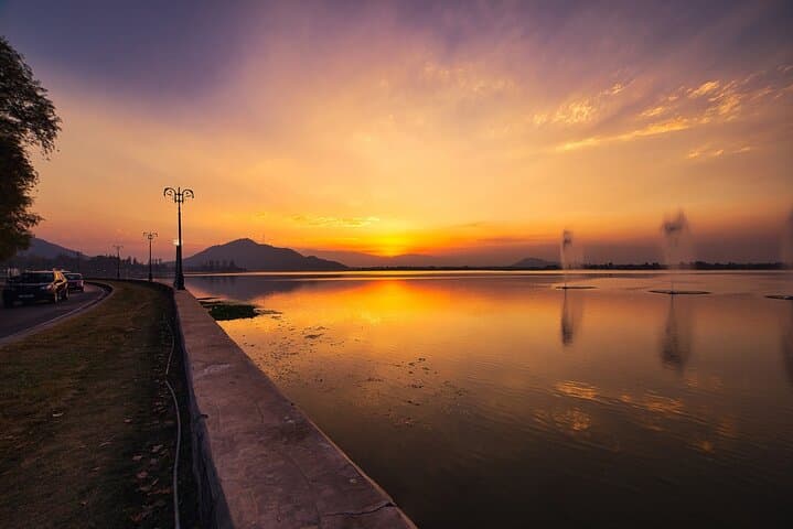 Fascinating Kashmir: 5-Day Srinagar, Gulmarg, Pahalgam & Sonamarg Highlights photo 3