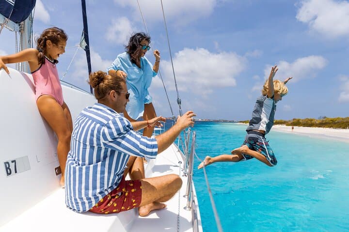 Brunch and Snorkel Catamaran Tour to Klein Bonaire photo 2