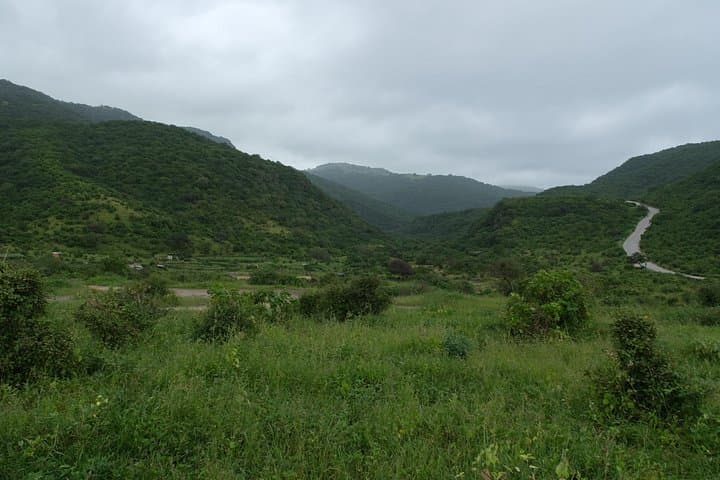 Salalah Khareef Waterfalls Tour: Wadi Darbat, Ayn Athoum & Koor Valley photo 3