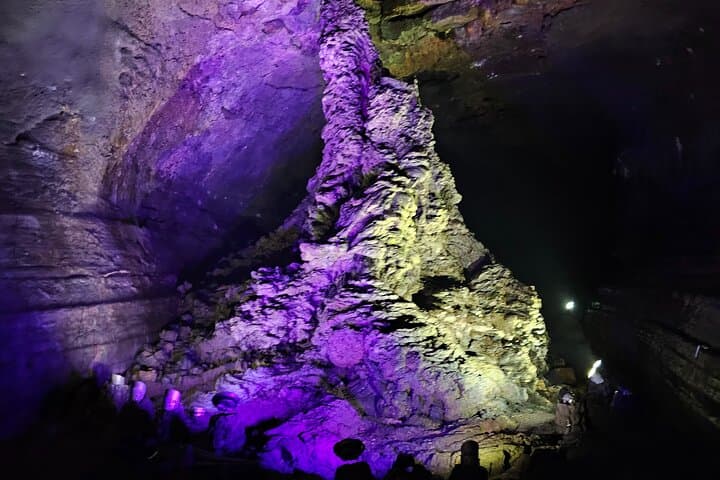 Jeju East & South Private Taxi Day Tour — UNESCO Geopark, Waterfalls & Beaches photo 6