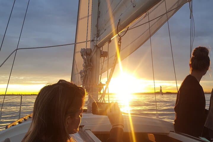 Barcelona Sunset Sailing Tour: 2-Hour Port Olímpic Cruise photo 2